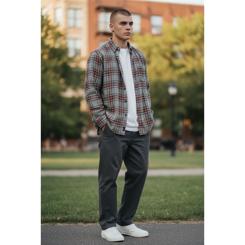 LL Bean Men's Long Sleeve Button Down Flannel Shirt Gray Red Black Plaid Size L
